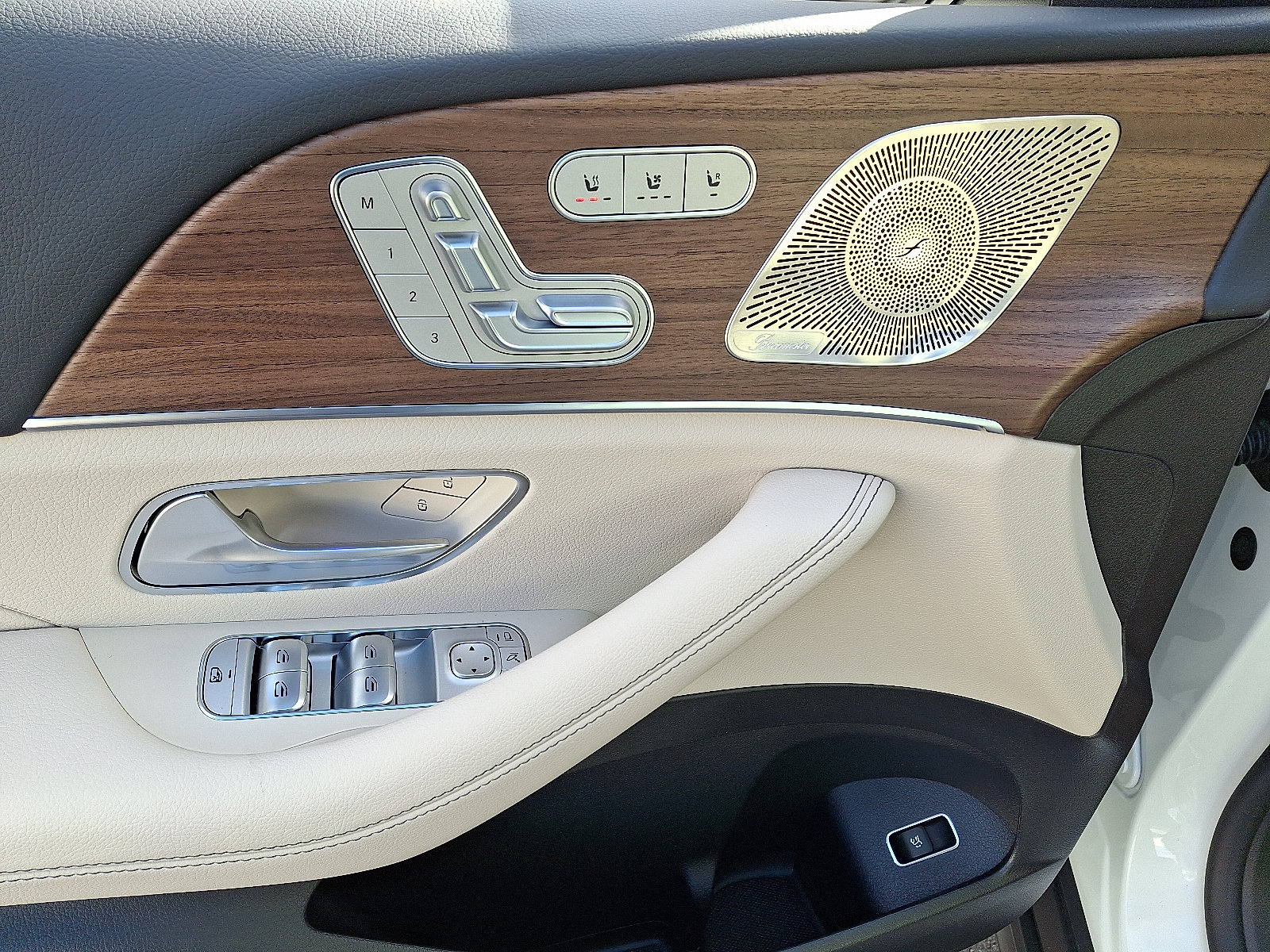 New 2026 Mercedes-Benz GLS 450 4MATIC image 10