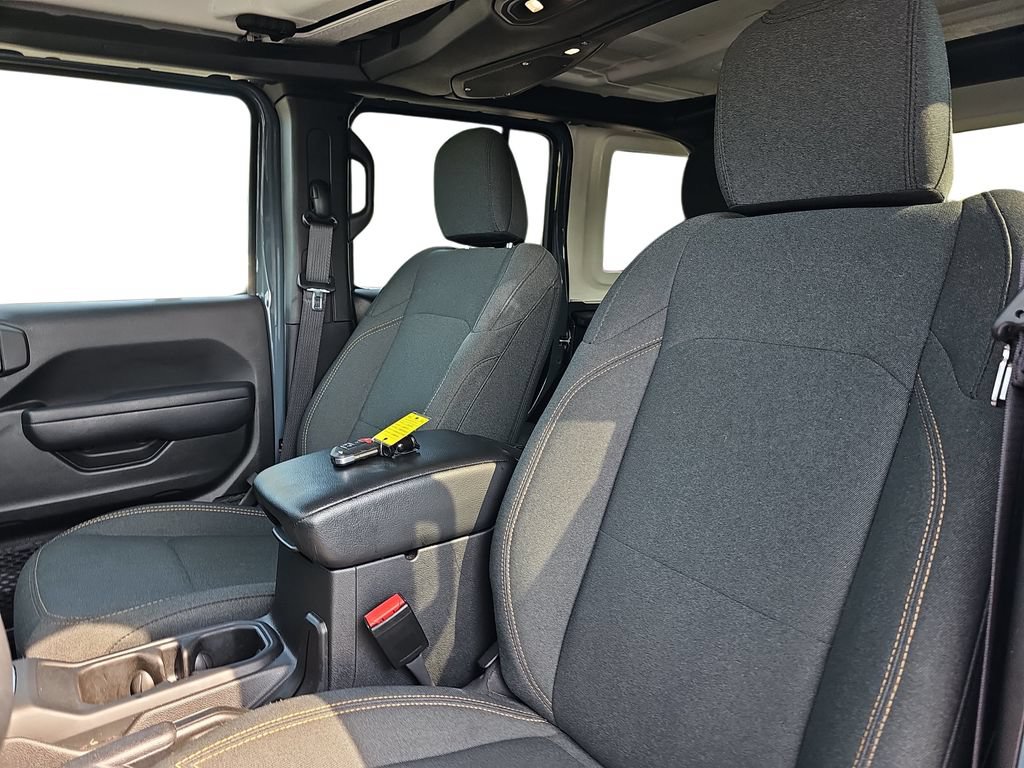 Used 2024 Jeep Wrangler Unlimited AWD/4WD image 14
