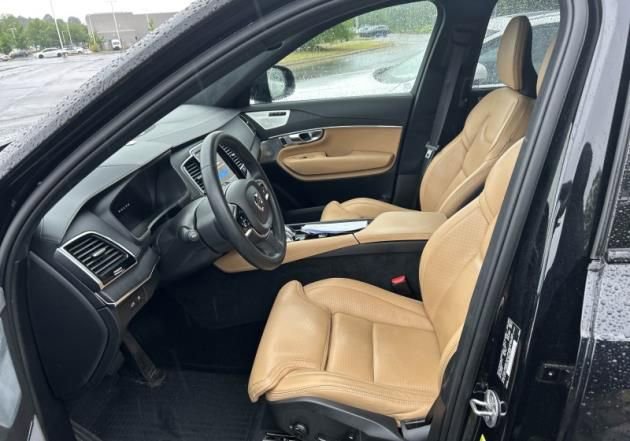 Used 2023 Volvo XC90 T8 Ultimate AWD/4WD image 5