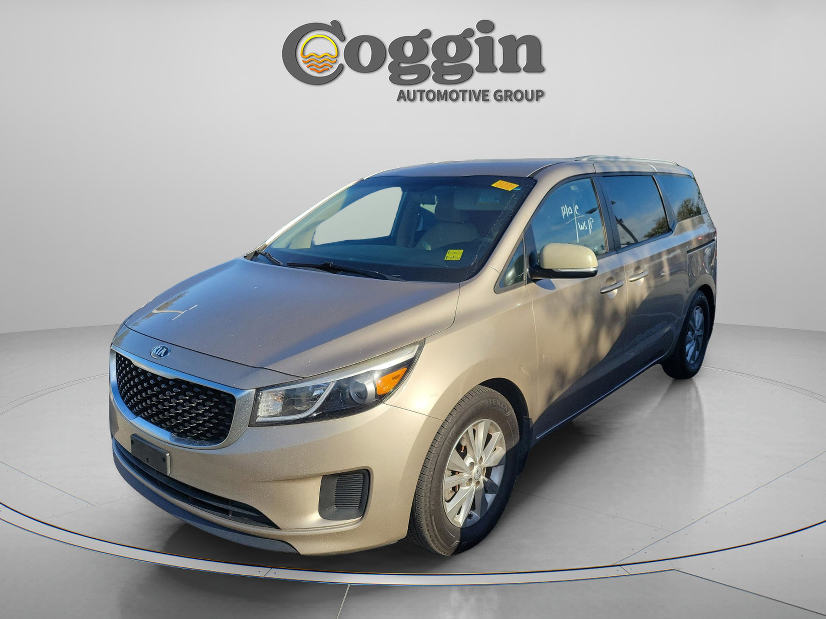 Used 2016 Kia Sedona LX w/ LX Convenience Package image 2