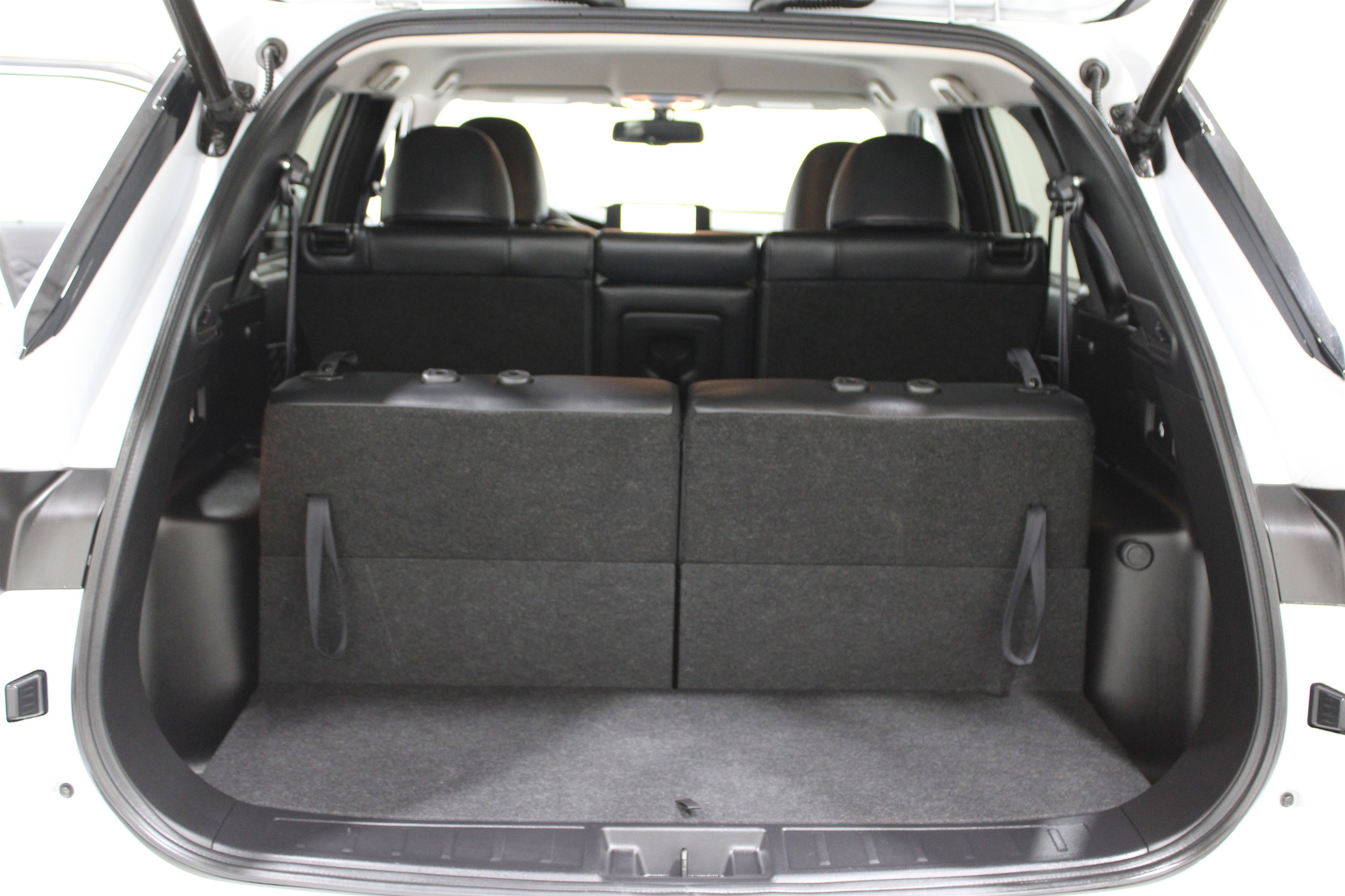 Used 2024 Mitsubishi Outlander SEL image 30