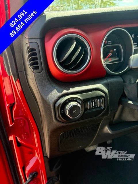 Used 2018 Jeep Wrangler Unlimited Rubicon AWD/4WD image 12