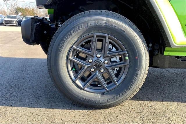 New 2026 Jeep Gladiator Sport AWD/4WD image 39