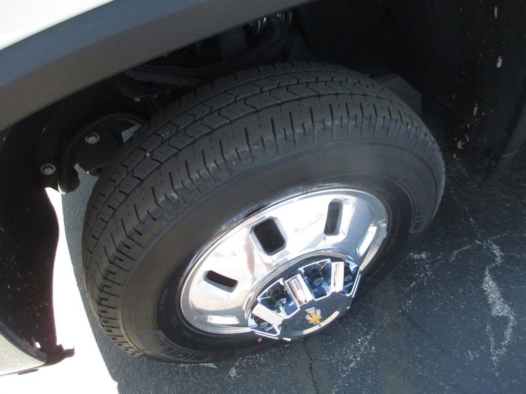 Used 2024 Chevrolet Silverado 3500 LTZ w/ LTZ Convenience Package AWD/4WD image 16