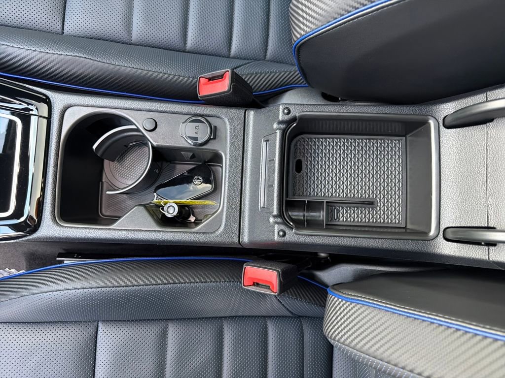 Certified 2024 Volkswagen Golf R 2.0T image 27