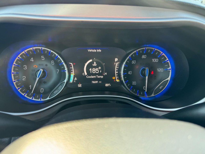 Used 2019 Chrysler Pacifica Touring Plus w/ Advanced Safetytec Group FWD image 24