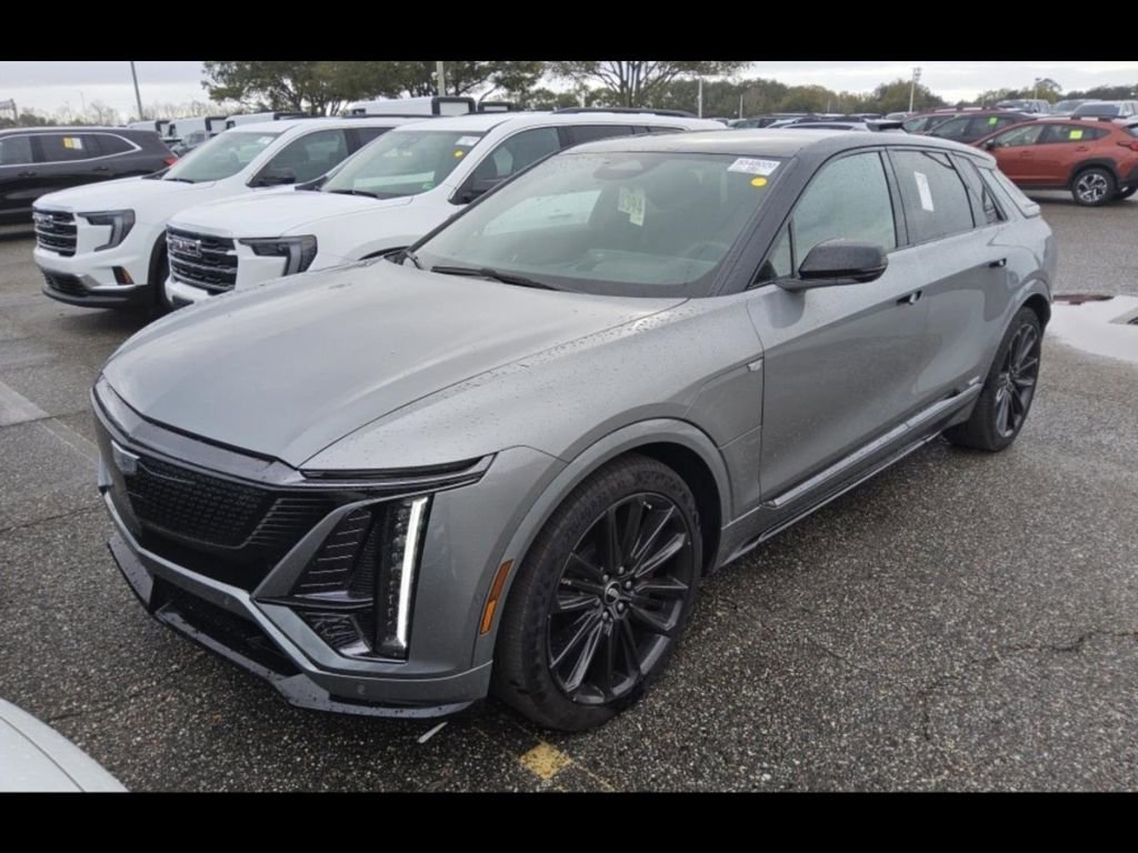 Used 2026 Cadillac Lyriq V image 3