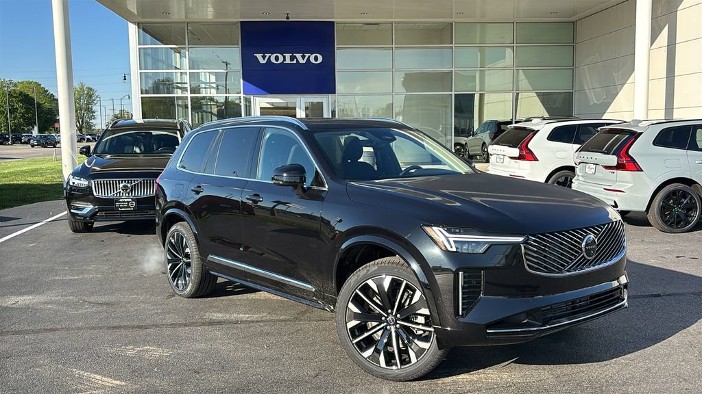 New 2026 Volvo XC90 T8 Plus AWD/4WD image 2