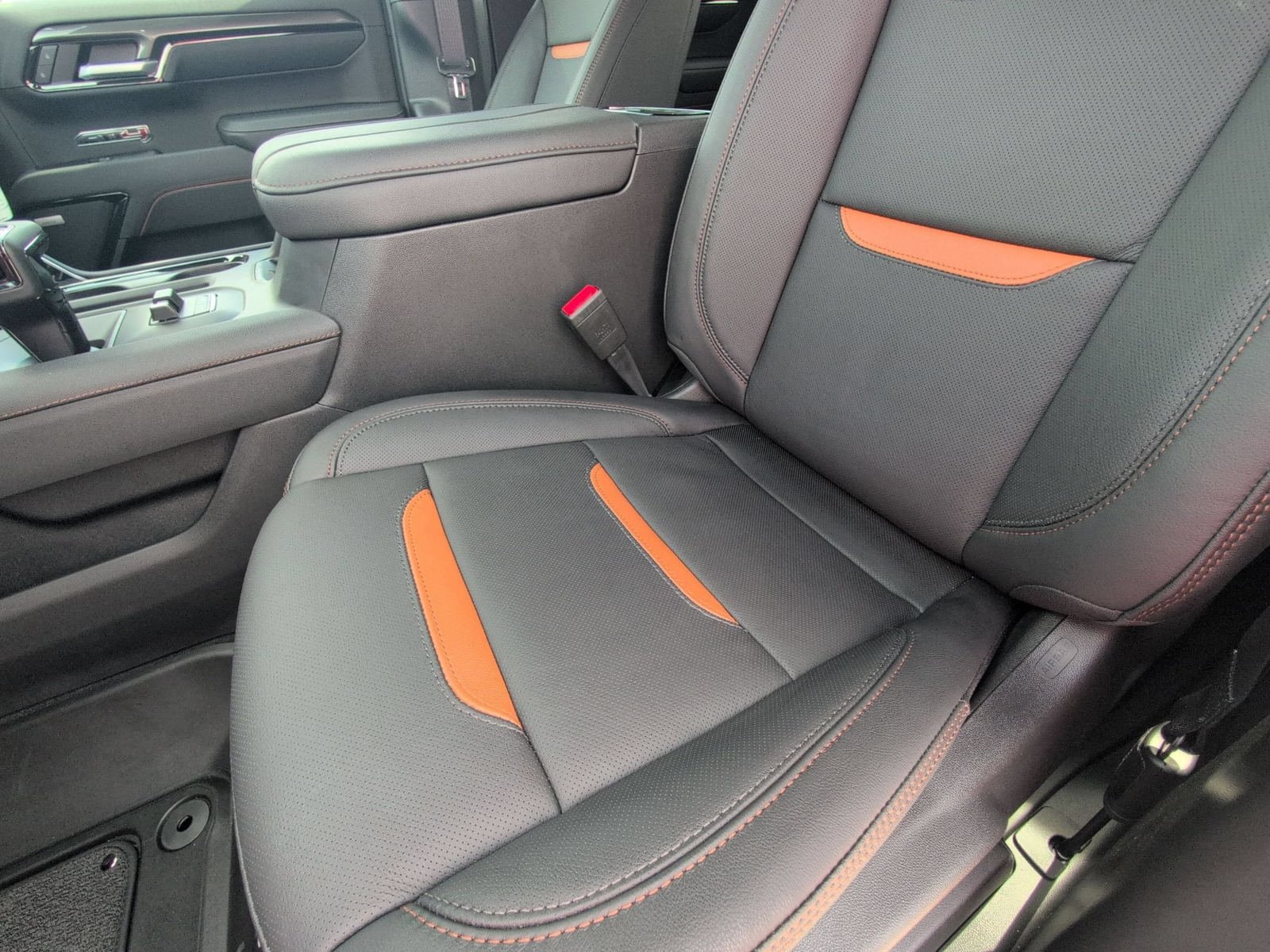 New 2026 GMC Sierra 1500 AT4 w/ AT4 Premium Package AWD/4WD image 25