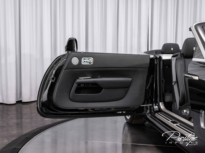 Used 2018 Rolls-Royce Dawn image 39