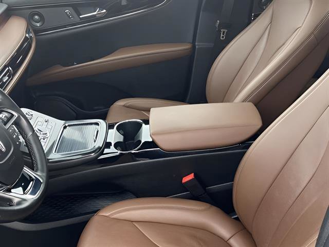 Used 2022 Lincoln Nautilus Reserve w/ Equipment Group 201A image 13