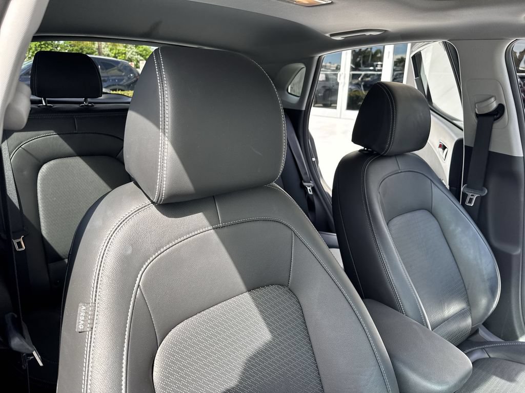 Used 2021 Hyundai Kona Limited w/ Cargo Package FWD image 45