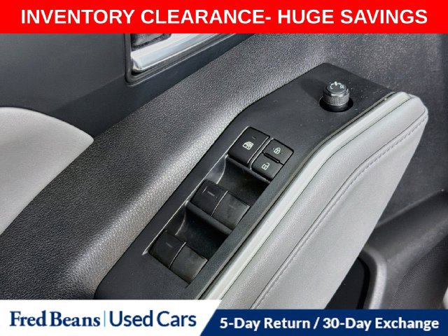 Used 2022 Toyota Highlander XLE AWD/4WD image 24