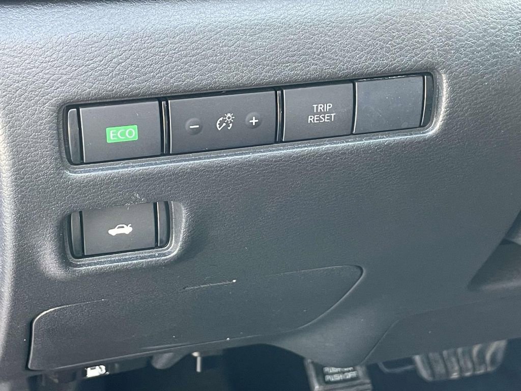 Used 2023 Nissan Sentra SV image 17