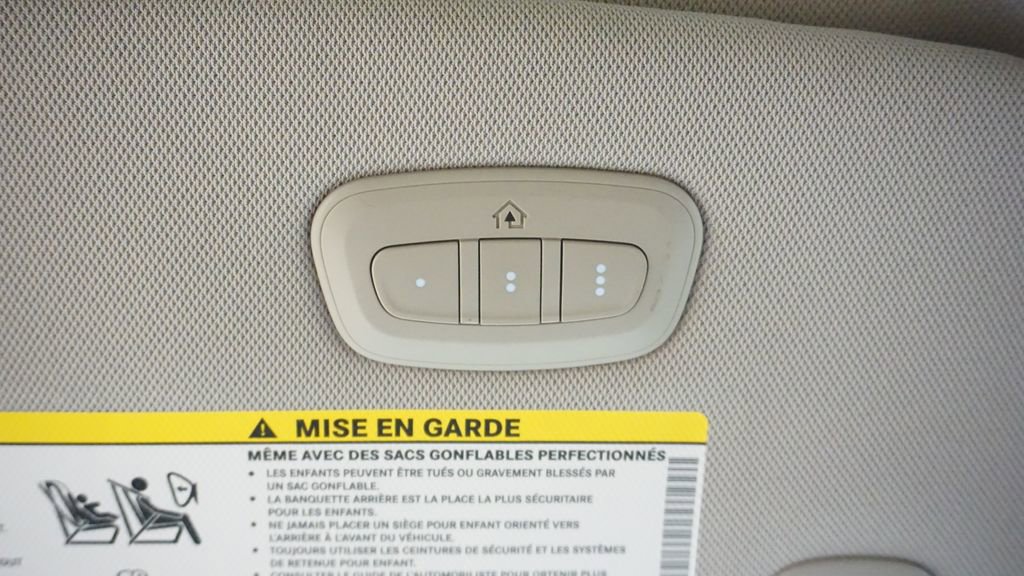 Used 2024 Chrysler Pacifica Limited image 34