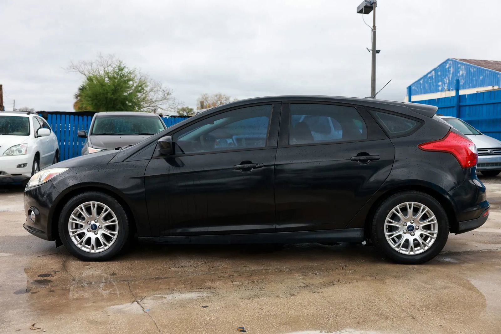 Used 2012 Ford Focus SE image 2