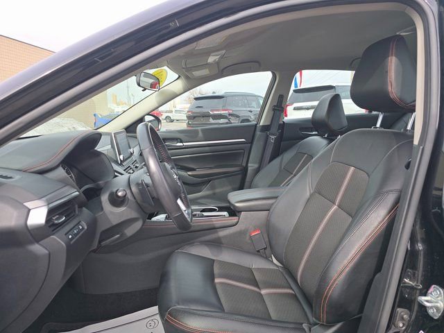 Used 2024 Nissan Altima 2.5 SR image 13