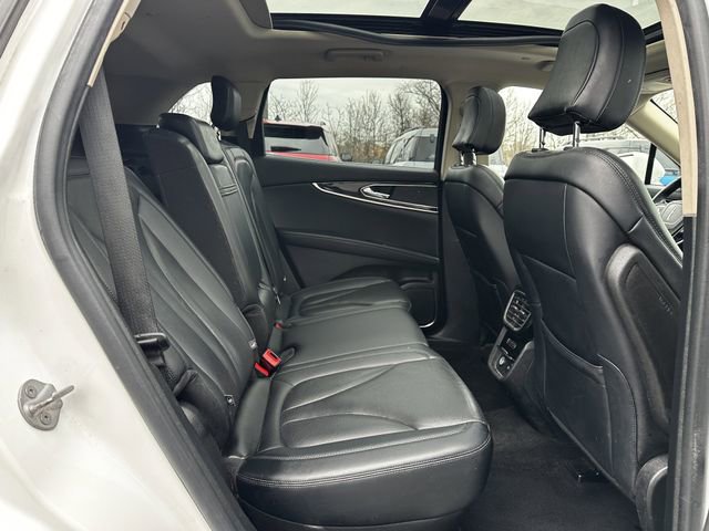 Certified 2022 Lincoln Nautilus Reserve image 36