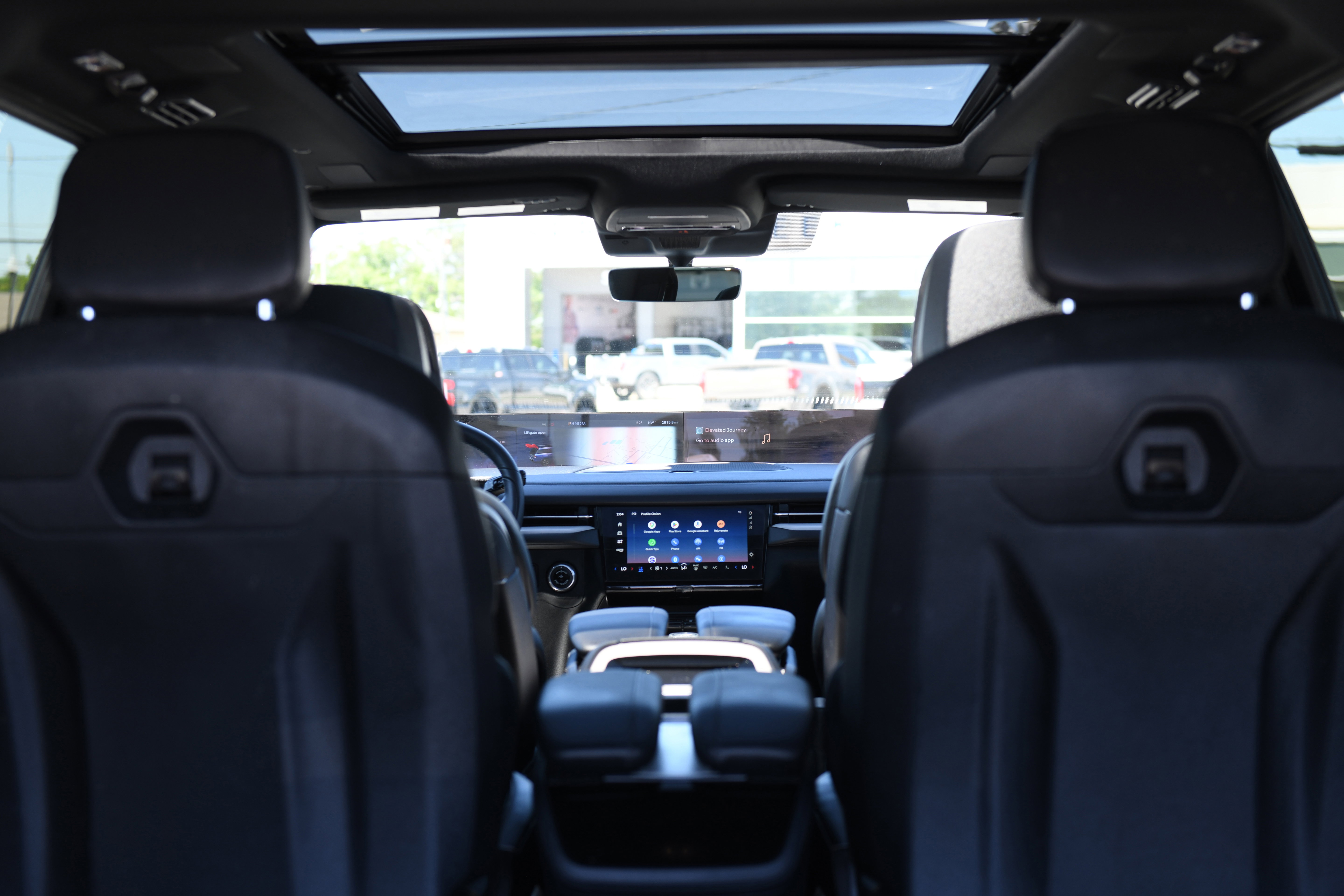 Used 2025 Lincoln Navigator Reserve w/ Jet Appearance Package image 17