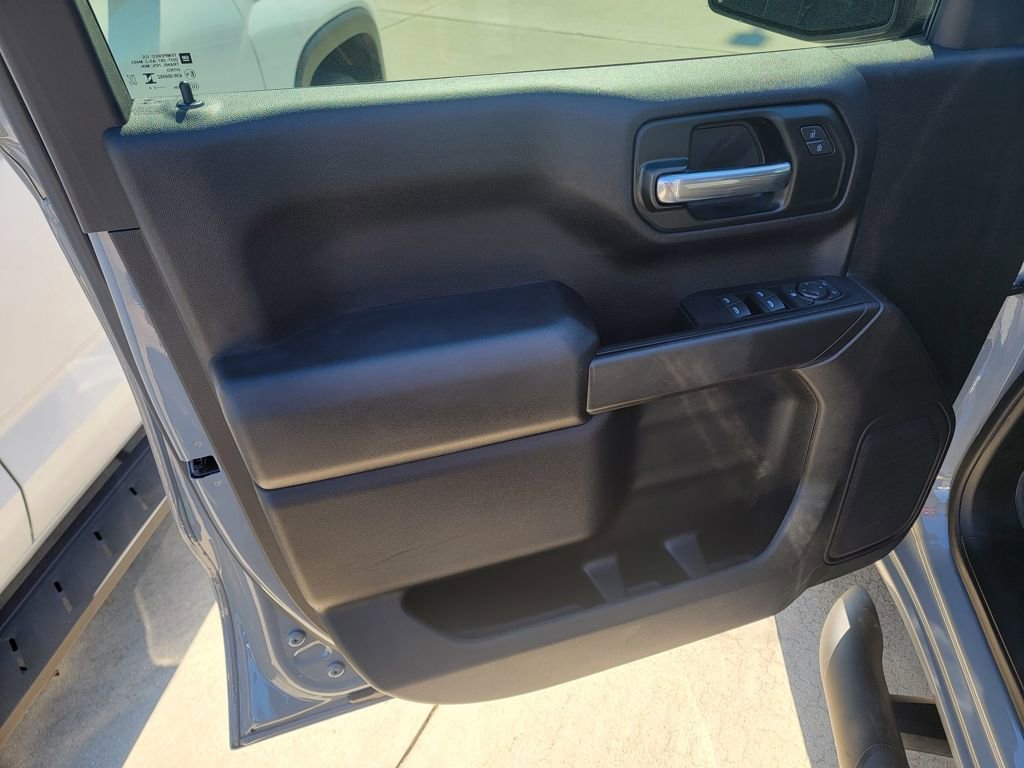 Used 2024 Chevrolet Silverado 1500 Custom Trail Boss w/ Turbomax Blackout Package image 11