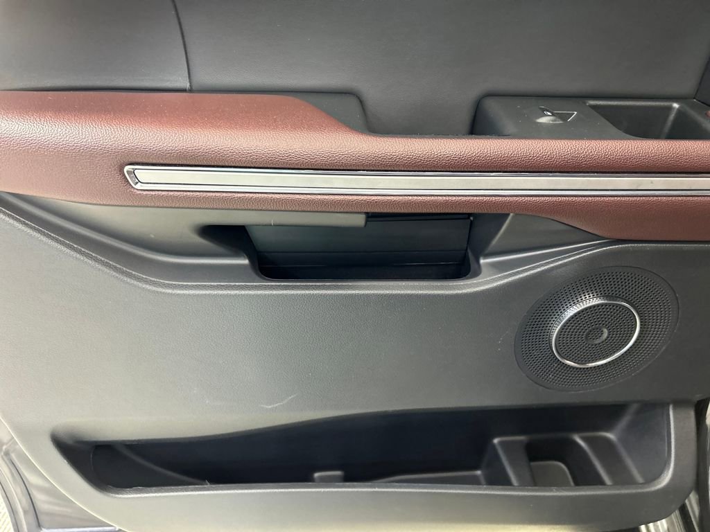 Used 2024 Ford Expedition Max Limited image 17