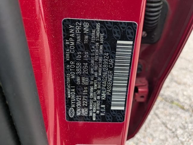 Used 2022 Hyundai Elantra Limited FWD image 21