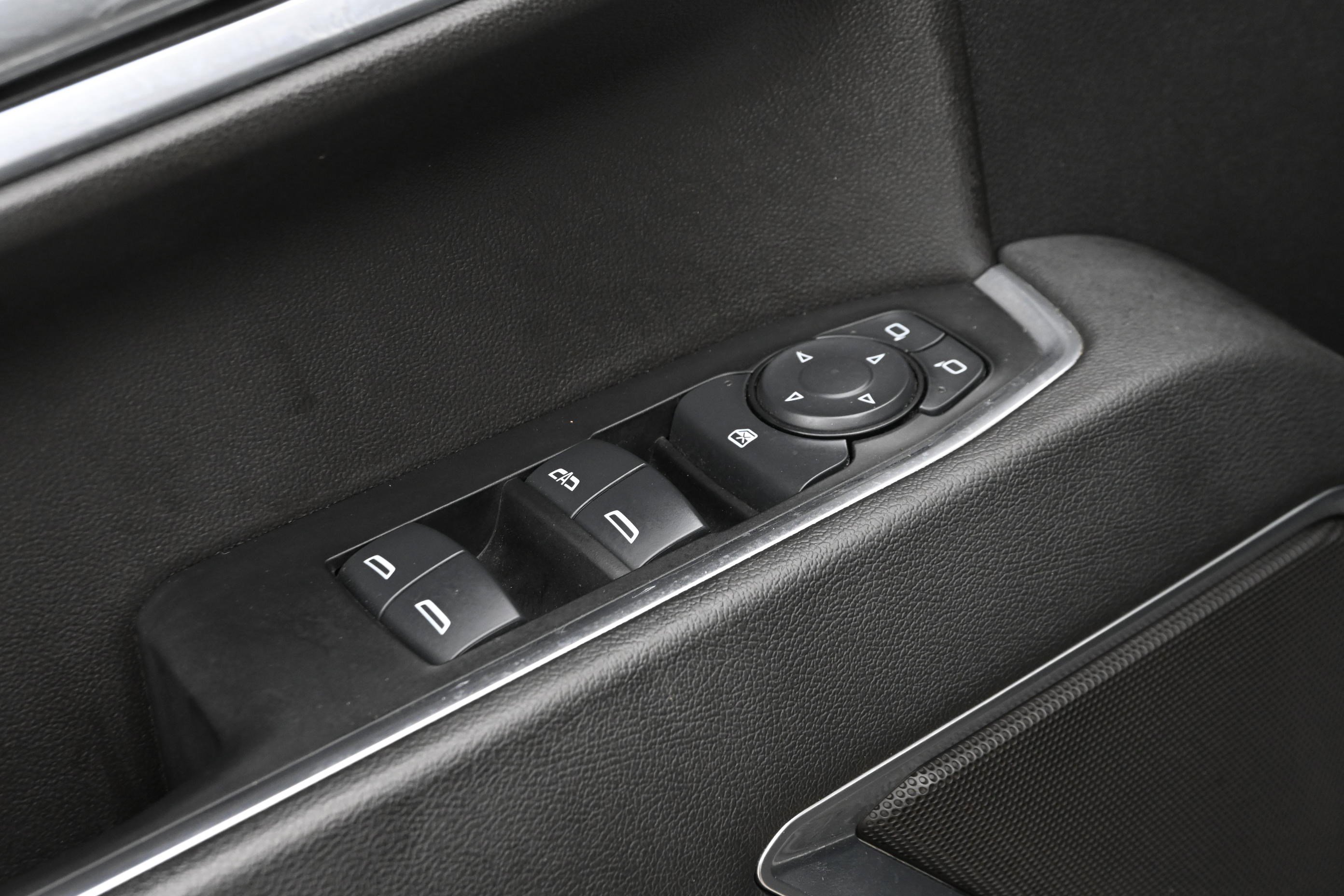 Used 2024 GMC Sierra 1500 SLE w/ Preferred Package image 29