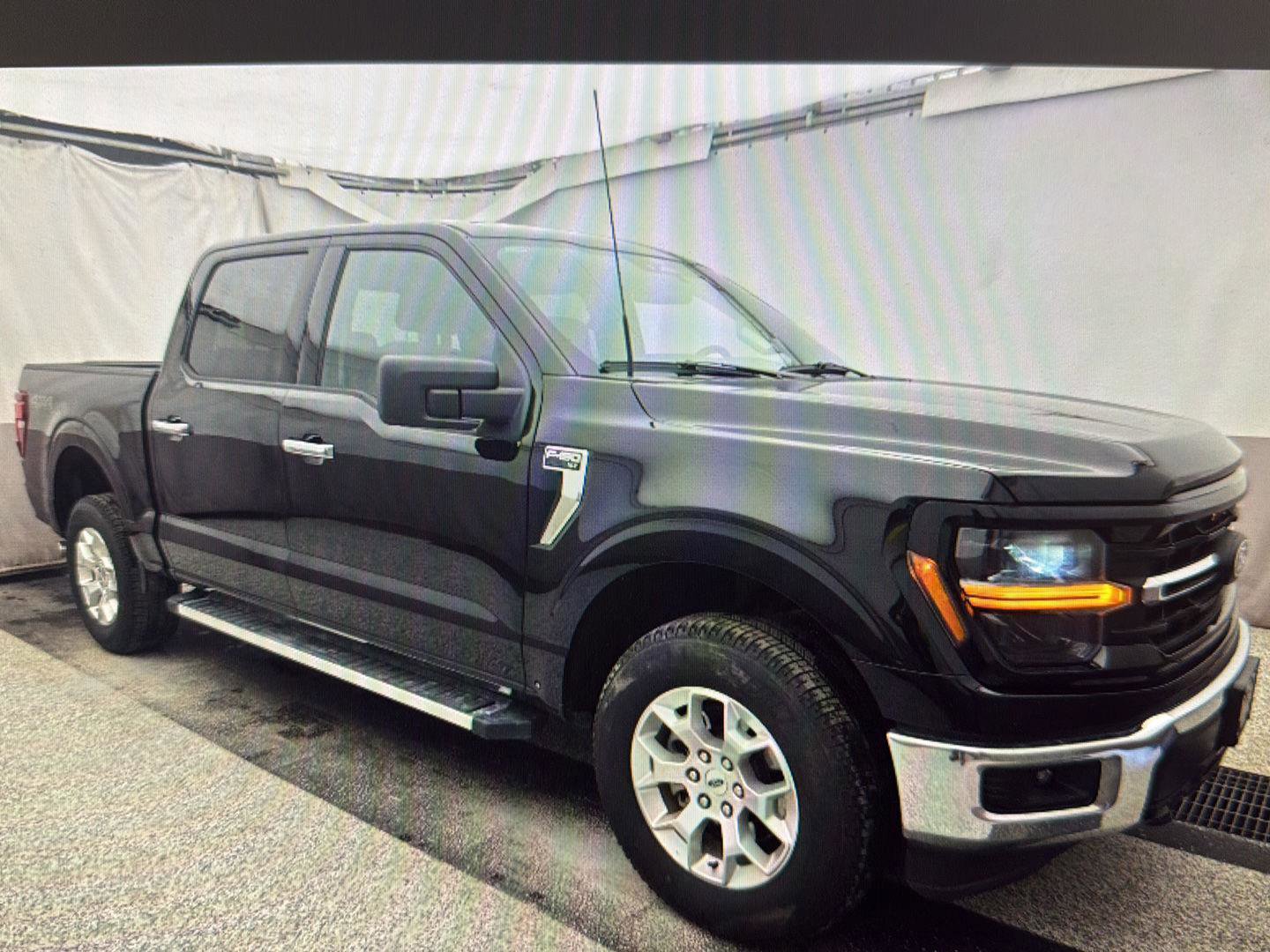 Used 2025 Ford F150 XLT w/ Equipment Group 301A Standard image 3