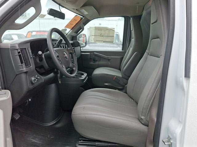 New 2024 GMC Savana 2500 w/ Driver Convenience Package RWD image 5