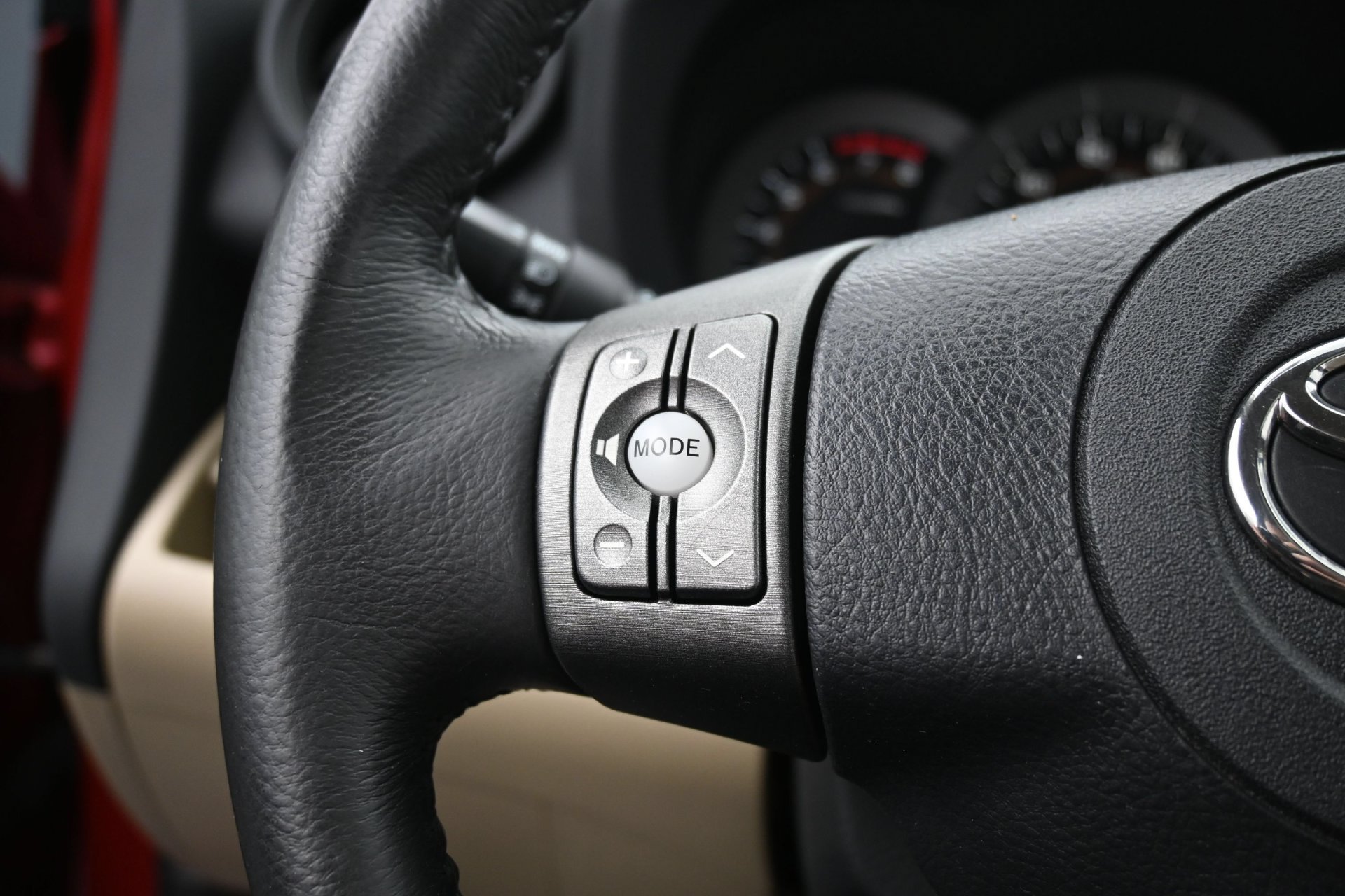 Used 2012 Toyota RAV4 Limited w/ Premium Plus Value Pkg AWD/4WD image 22