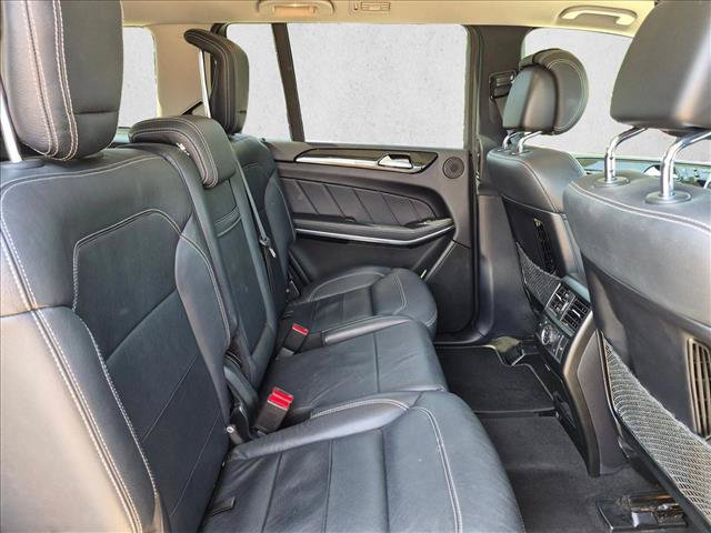 Used 2016 Mercedes-Benz GL 550 4MATIC image 15
