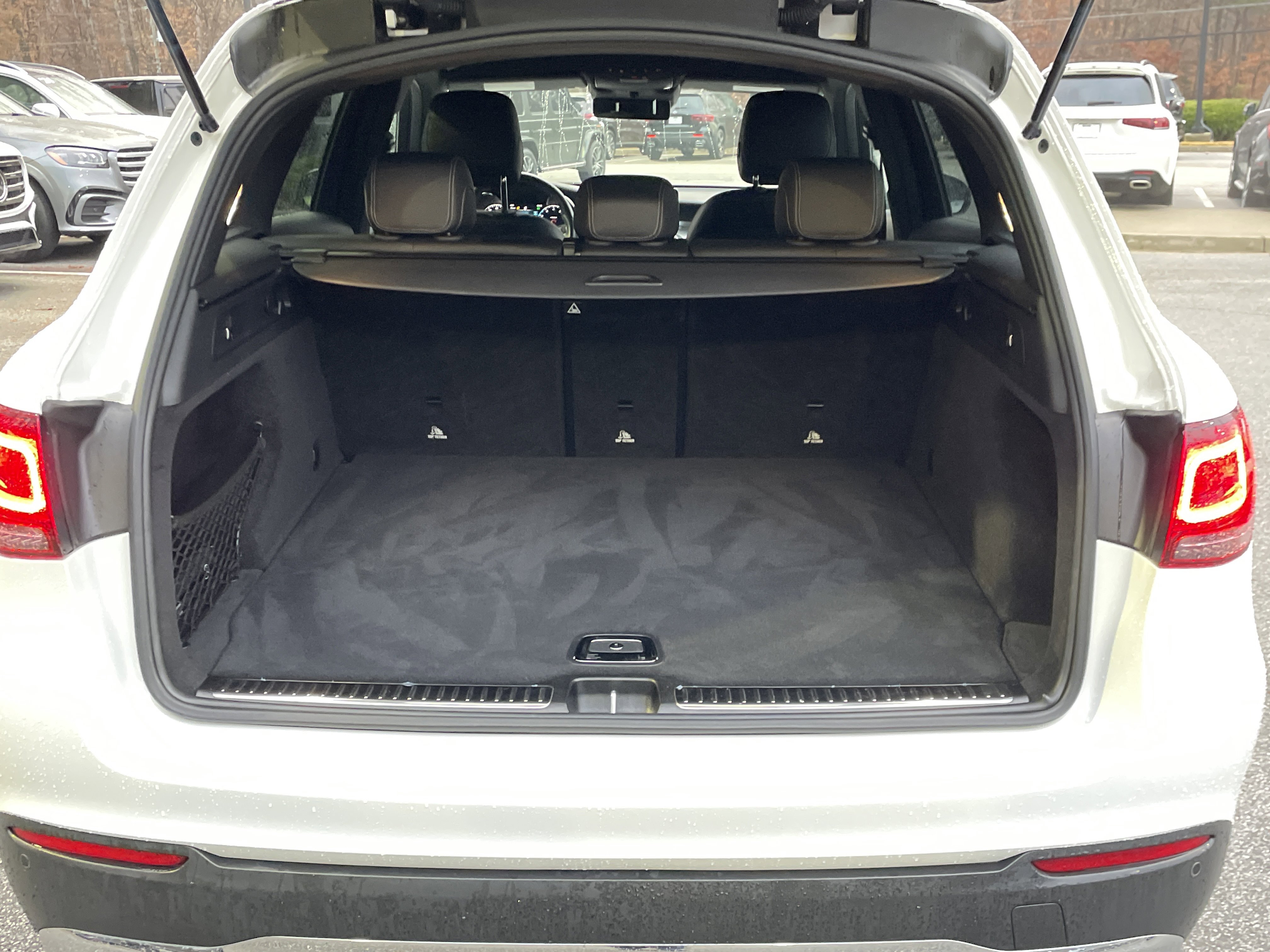 Certified 2022 Mercedes-Benz GLC 300 4MATIC w/ Driver Assistance Package image 10