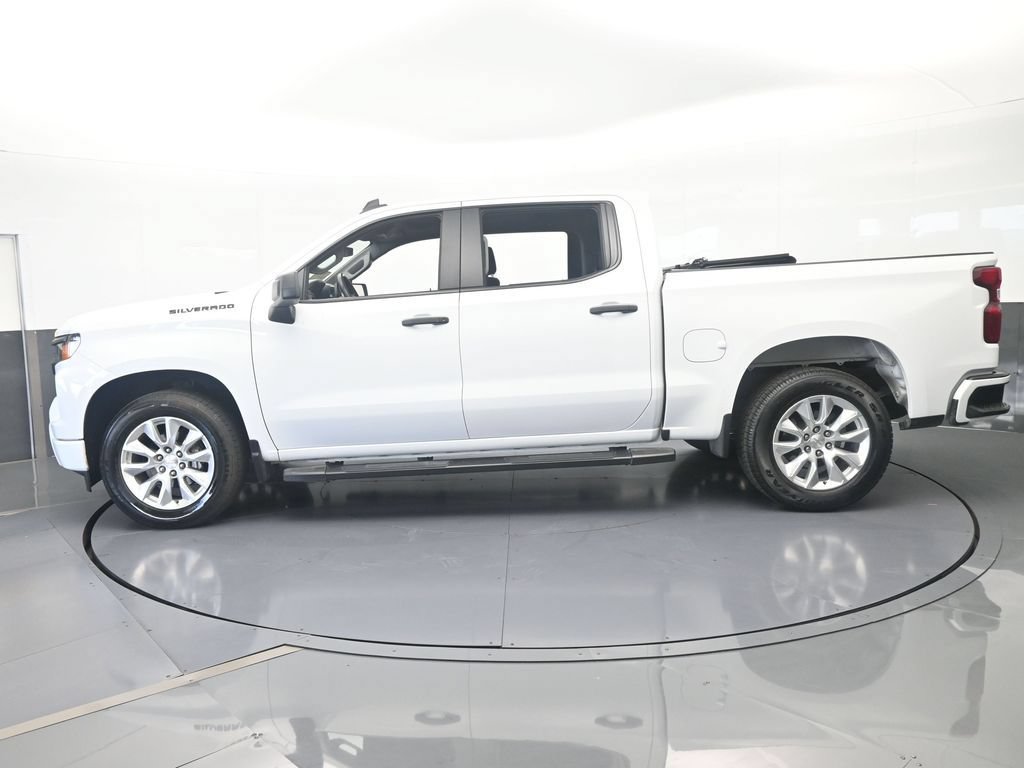 Used 2024 Chevrolet Silverado 1500 Custom RWD image 3