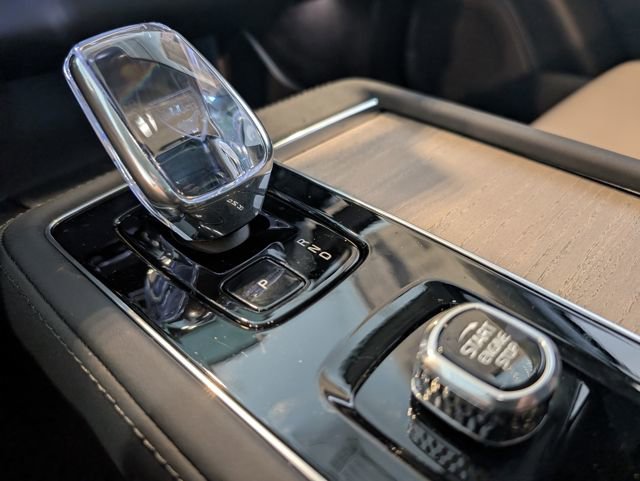 New 2026 Volvo XC90 T8 Plus w/ Protection Package Premier image 22