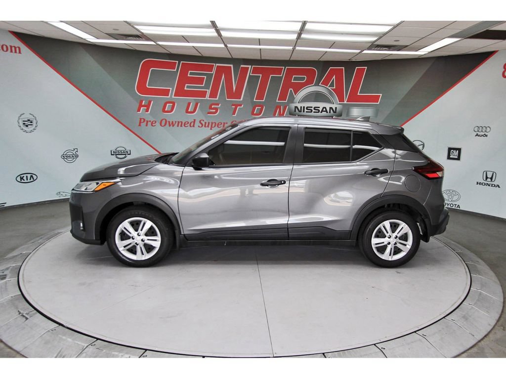 Used 2025 Nissan Kicks Play S FWD image 3