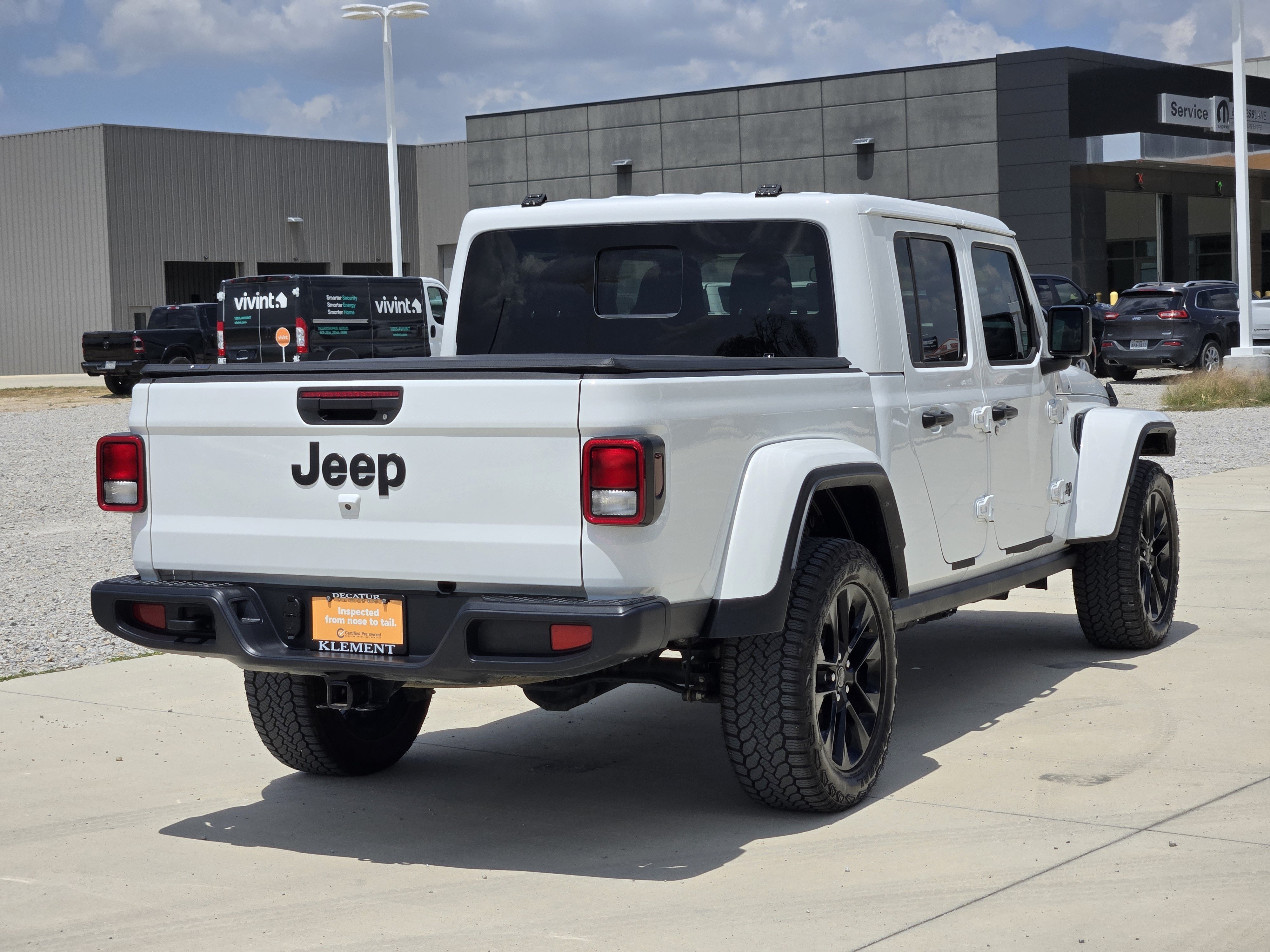 Used 2025 Jeep Gladiator Sport AWD/4WD image 8