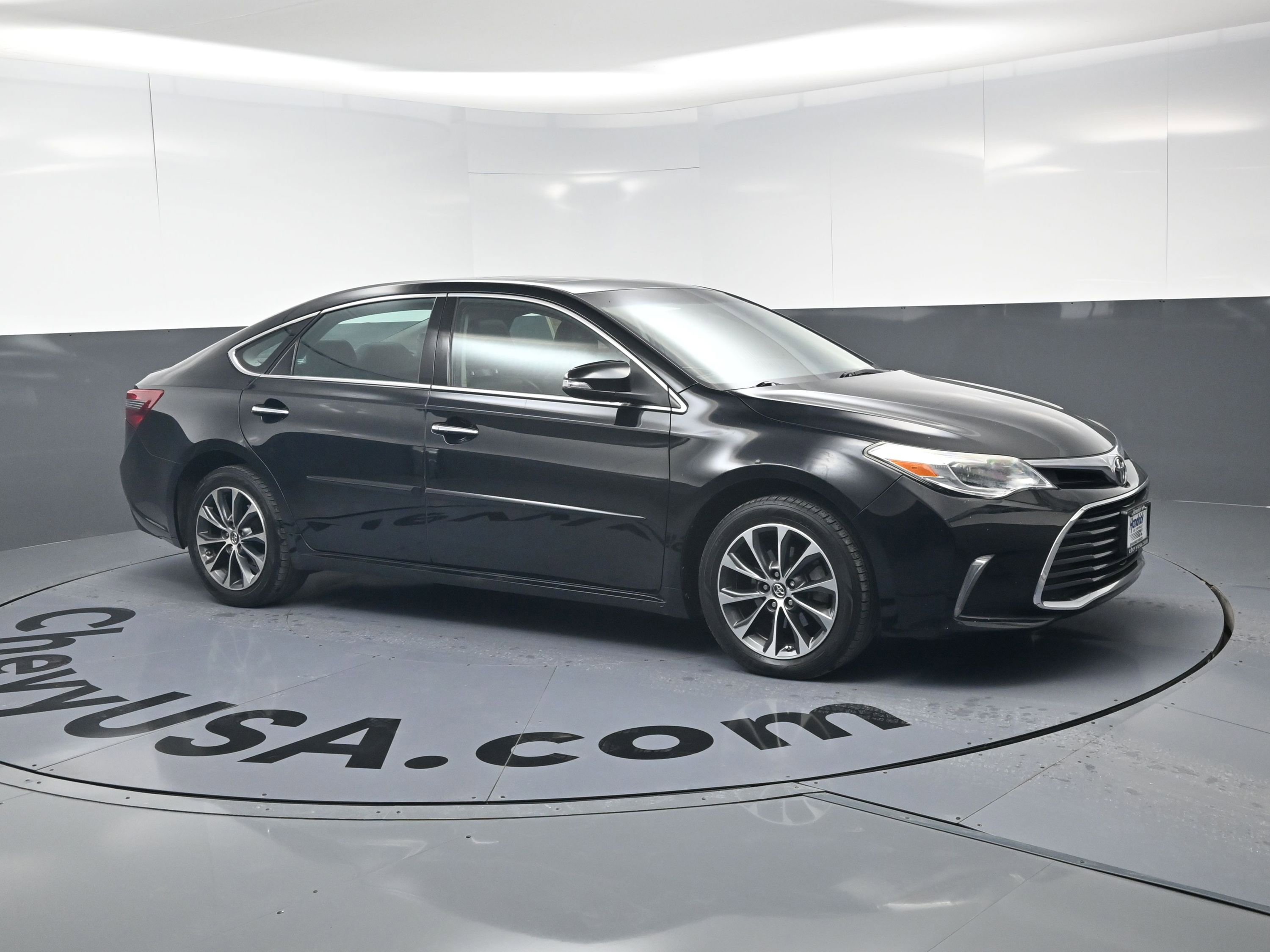 Used 2016 Toyota Avalon XLE Premium video 2