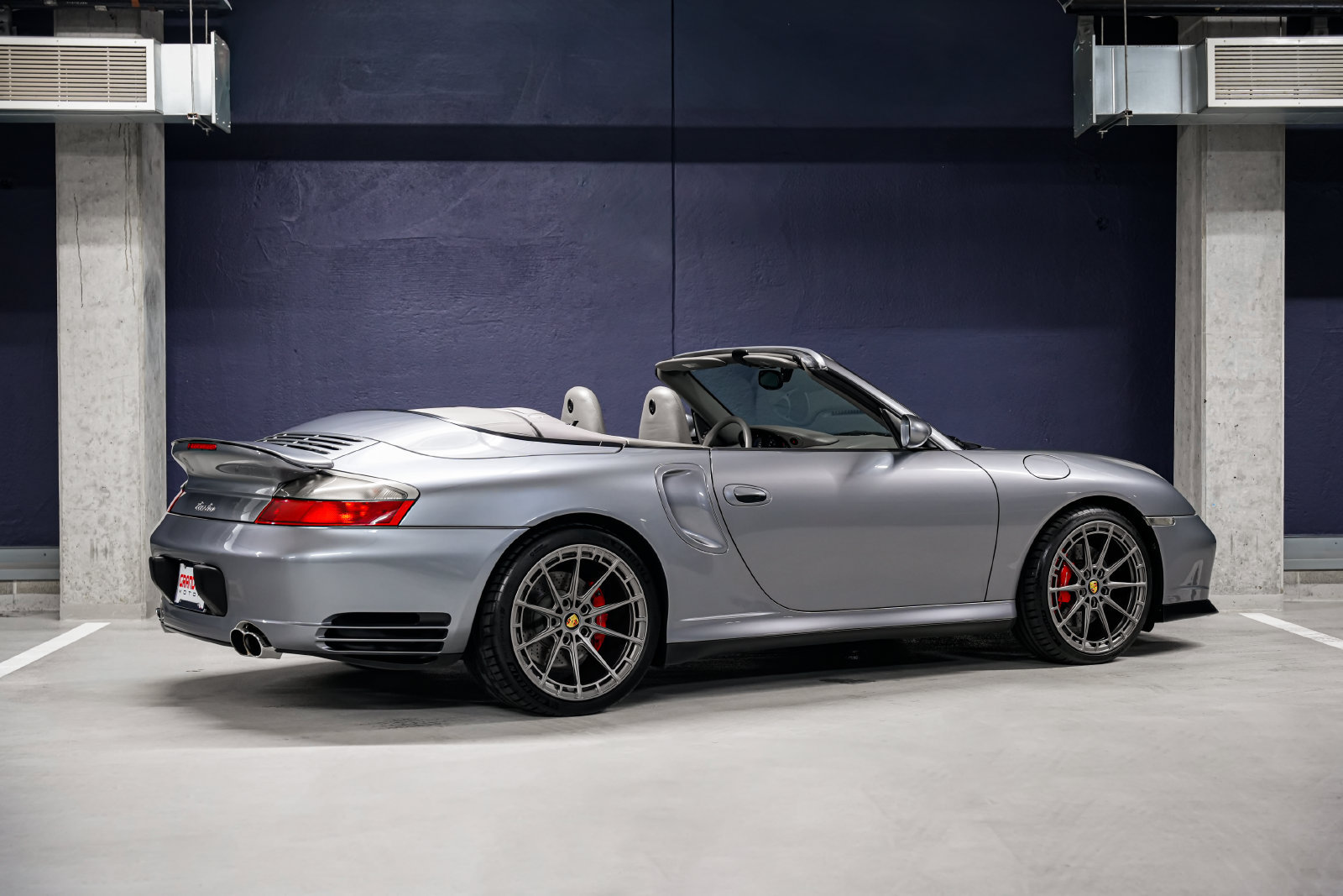 Used 2004 Porsche 911 Turbo AWD/4WD image 3