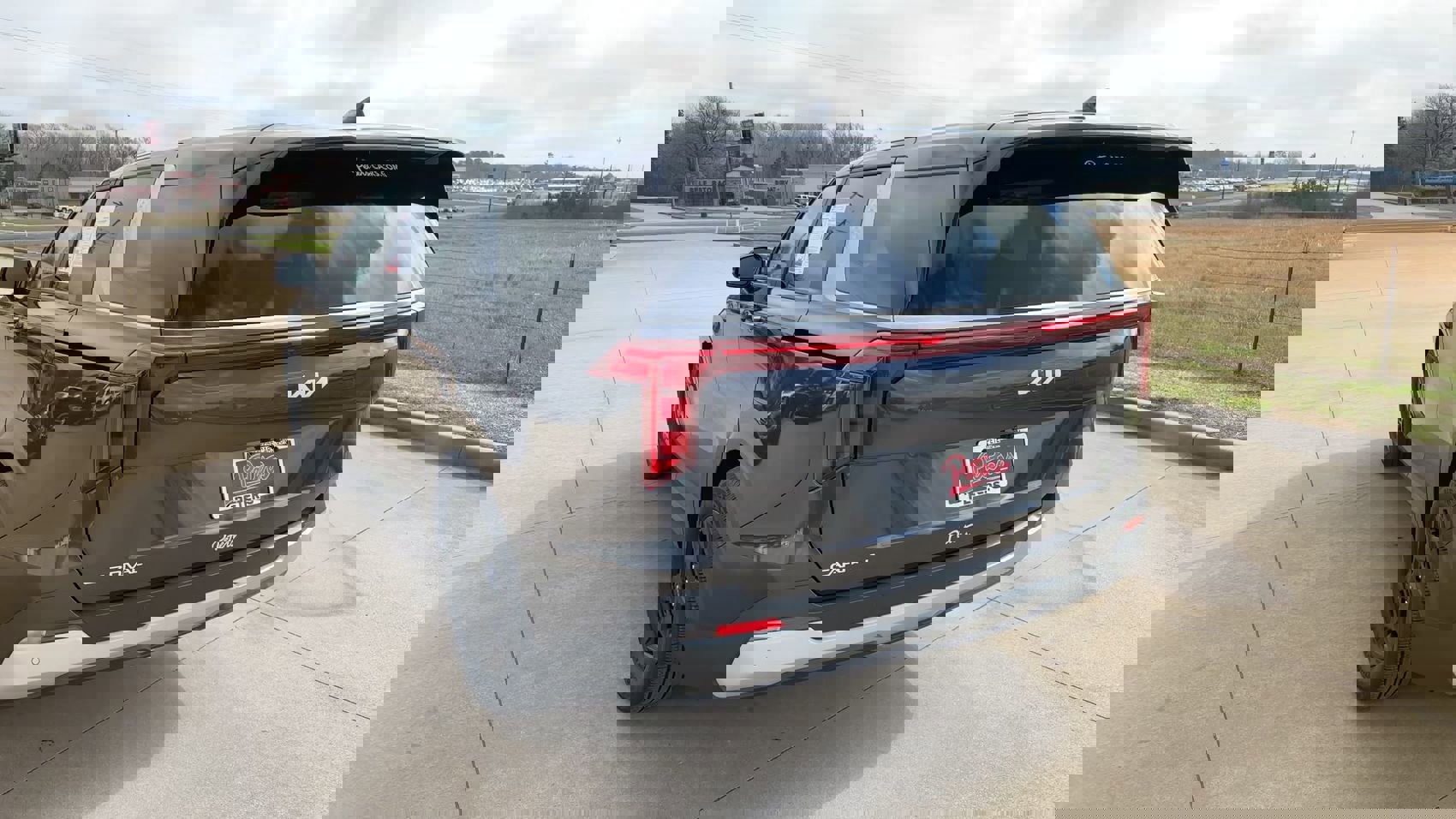 Used 2025 Kia Carnival image 6