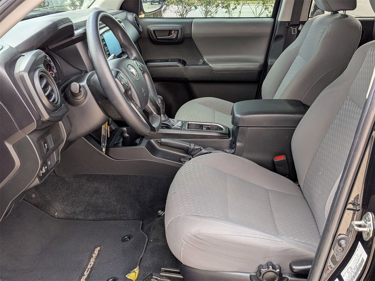 Used 2022 Toyota Tacoma SR image 18