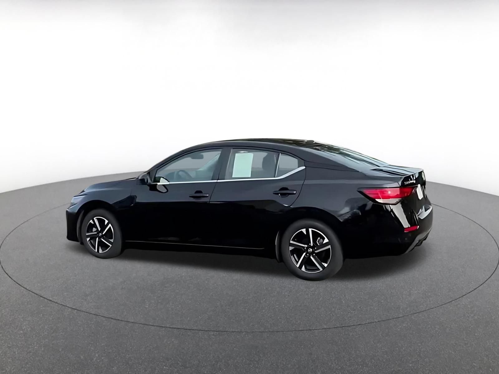 Used 2025 Nissan Sentra SV FWD image 11