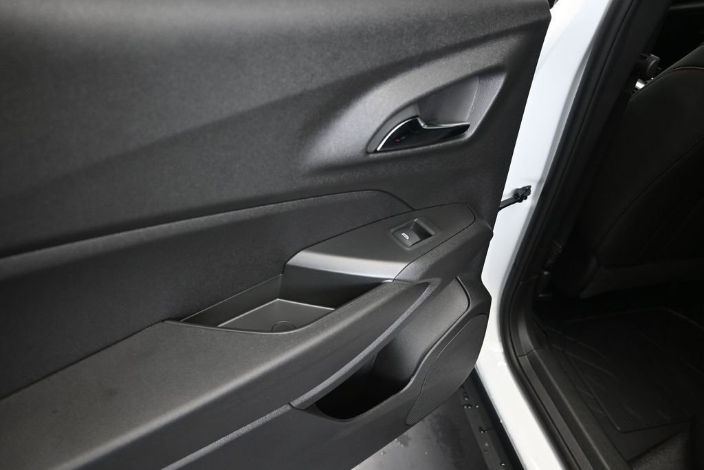New 2026 Chevrolet Trax RS w/ Sunroof Package FWD image 15