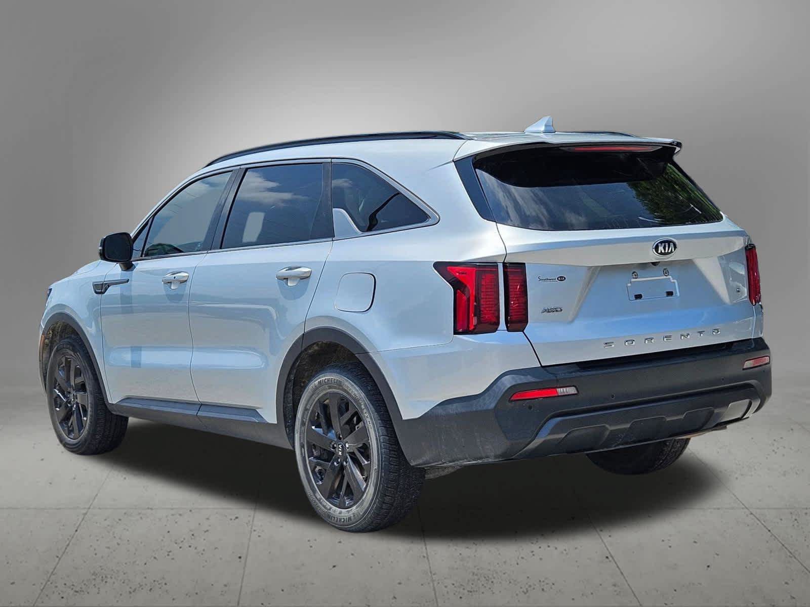 Used 2021 Kia Sorento S AWD/4WD image 4