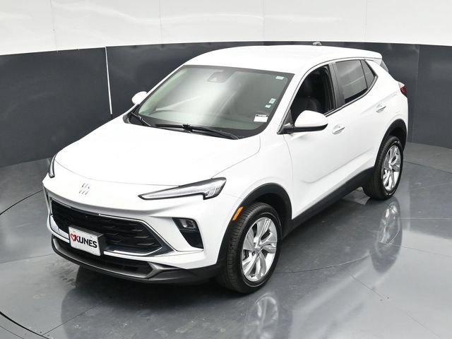 Used 2025 Buick Encore GX Preferred AWD/4WD image 44