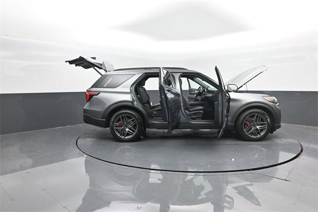 New 2026 Ford Explorer ST image 36