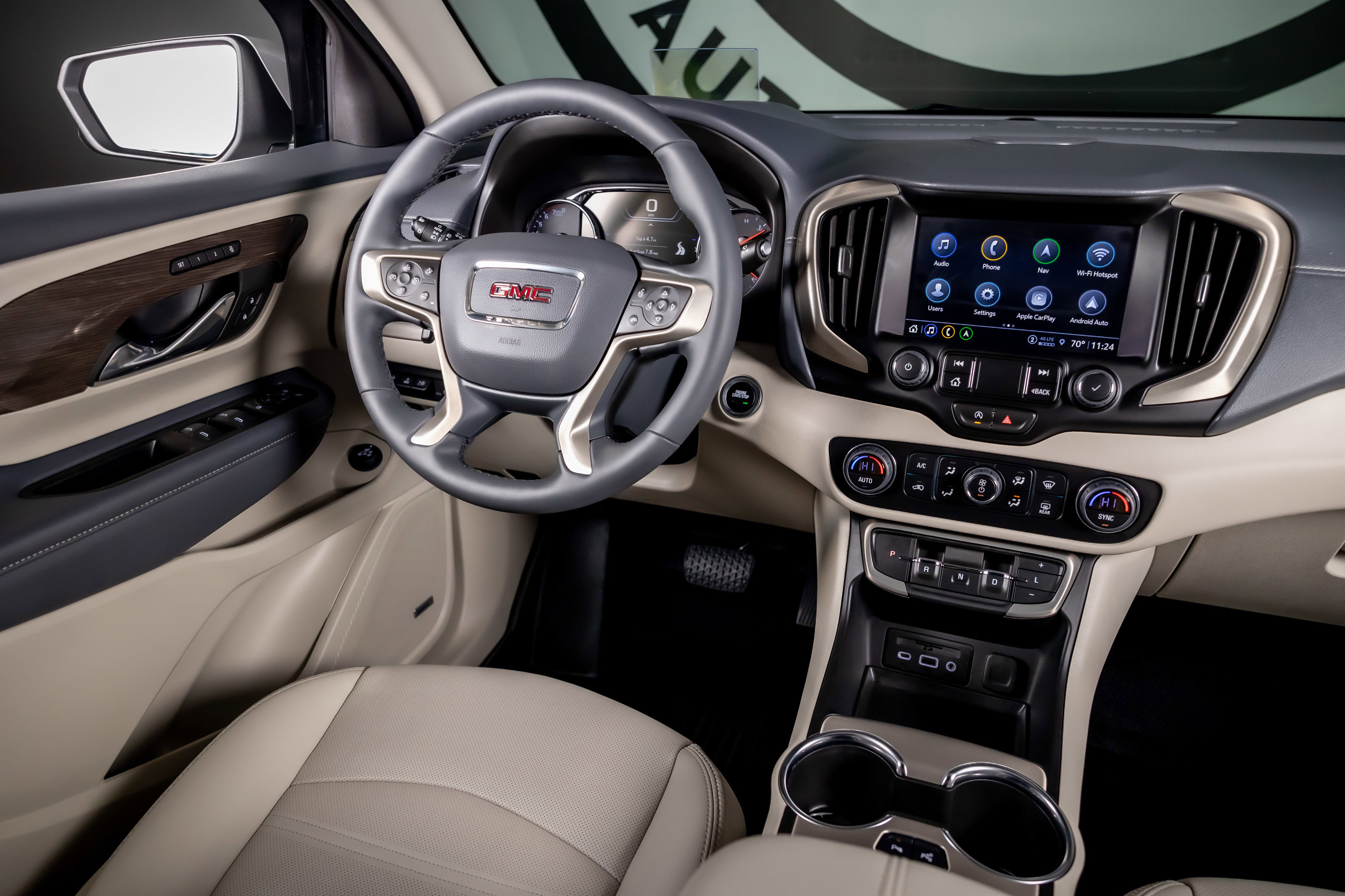 Used 2024 GMC Terrain Denali w/ Denali Premium Package AWD/4WD image 6