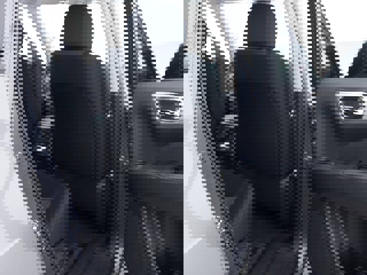 Used 2018 Nissan Pathfinder S image 30