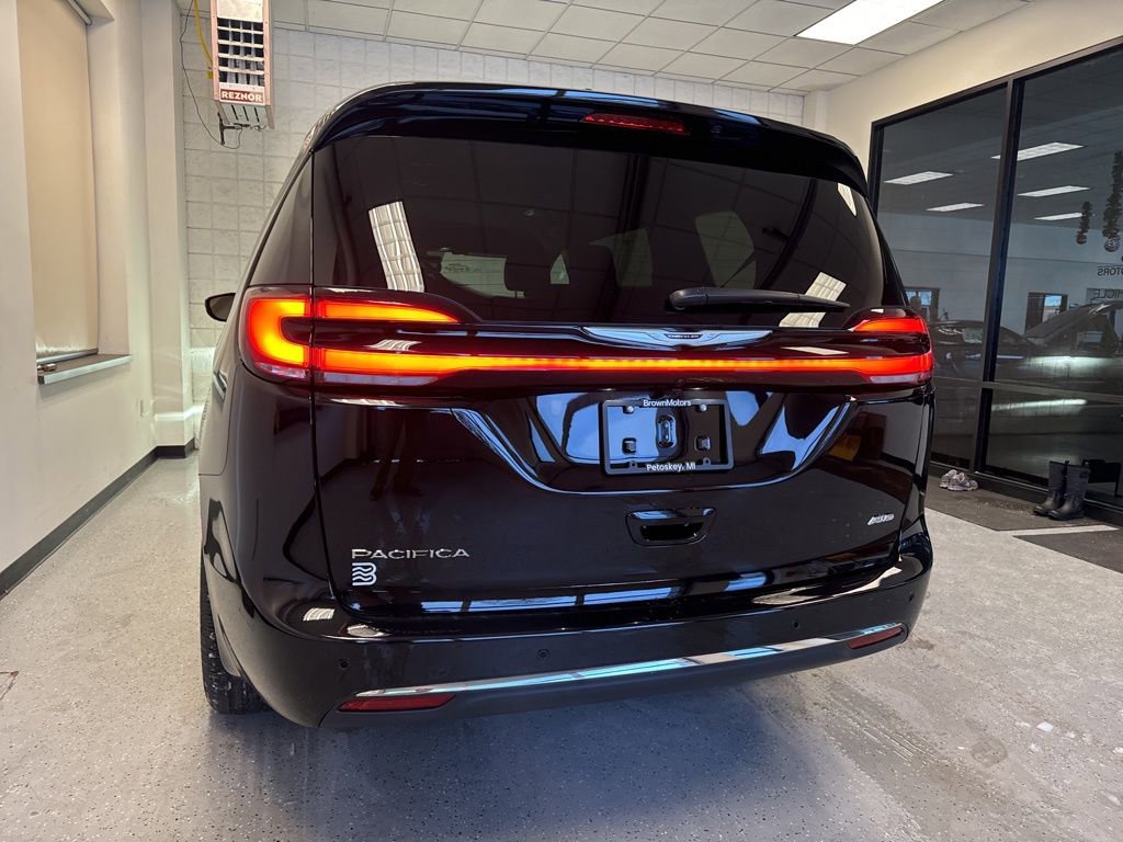 New 2026 Chrysler Pacifica Select image 17
