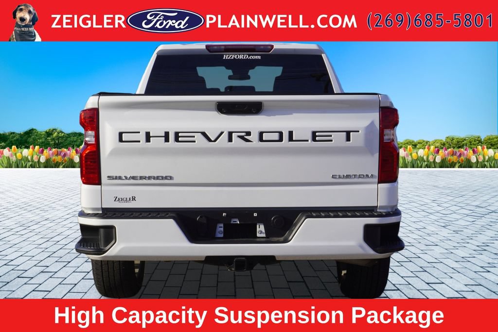 Used 2023 Chevrolet Silverado 1500 Custom AWD/4WD image 4