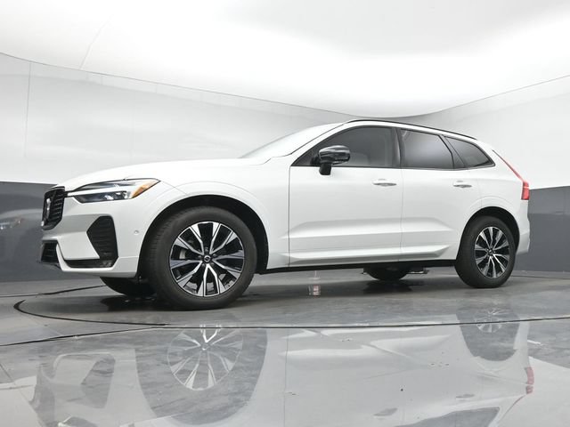 Used 2024 Volvo XC60 B5 Plus w/ Protection Package Premier AWD/4WD image 13